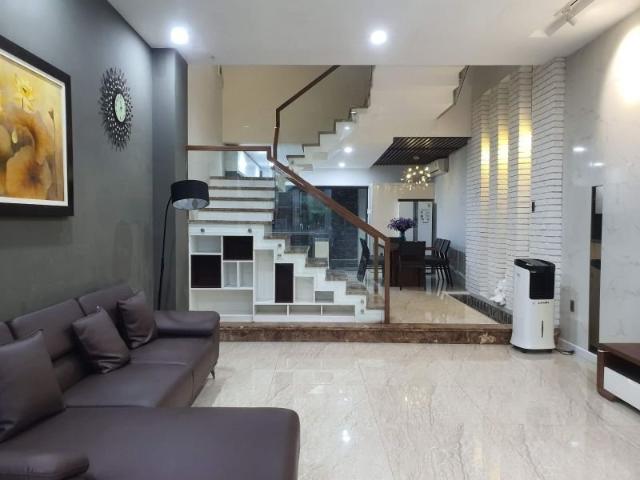 Cho thuê nhà đẹp 3 tầng khu Nam Việt Á, diện tích 100m2, full nội thất hiện đại, giá 16tr/tháng