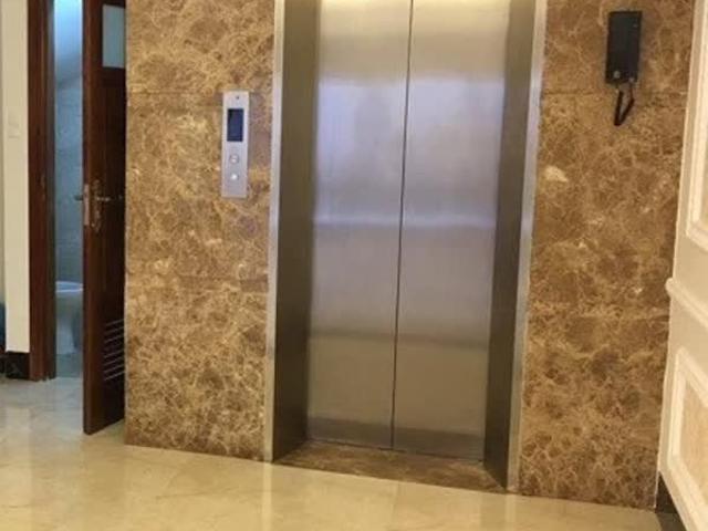 Cho thuê nhà, P. Trần Đại Nghĩa, Vỉa hè, THANG MÁY, 109m2x 4T *51 Tr