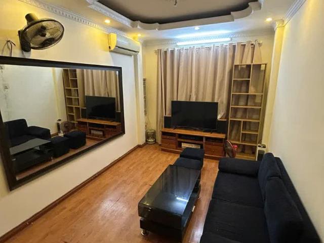 Cho thuê nhà đẹp Nguyễn Phúc Lai, Đống Đa 25m x 5T giá 10 triệu Ở NHÓM