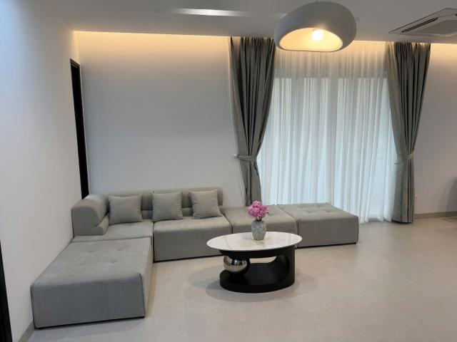 CHO THUÊ NHÀ PHỐ CĂN GÓC 3PN CÓ SÂN VƯỜN TẠI PALM RESIDENCE