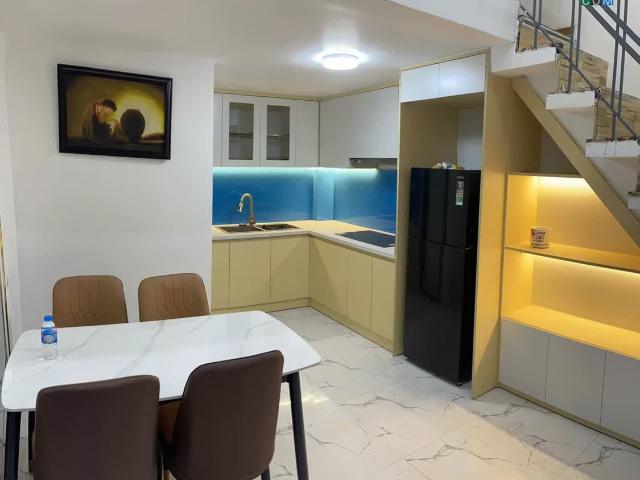Cho thuê nhà Phố Khương Trung, 5 tầng x 25m2, 10.5 Triệu KD online kết hợp ở gđ, nhóm