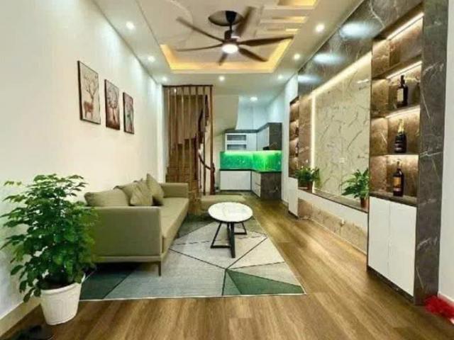 Cho thuê nhà Phố Minh Khai, 5 tầng x 30m2, 3 ngủ, Full đồ, ở gđ, nhóm, vp