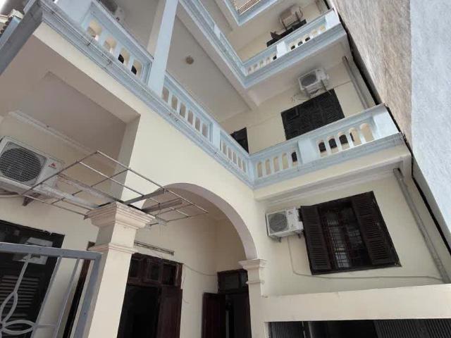 Cho thuê nhà riêng 3 tầng Đường Phạm Hùng, Mỹ Đình, Nam từ Niêm, DT sử dụng 240m2