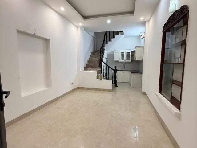 Cho thuê nhà riêng 254 Minh Khai Hai Bà Trưng 35m x 4T, 3PN3WC giá 12tr, Ở NHÓM