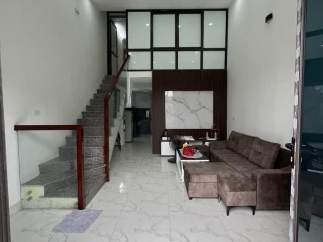 Cho thuê nhà riêng 2 tầng tại Lê Trọng Tấn, Định Công, Hoàng Mai 40m2, FUll nội thất, 9 Triệu