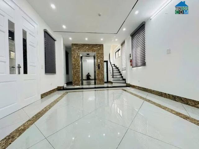 Cho thuê nhà riêng ngõ 81 Trung Kính, Cầu Giấy 40m x 5T THANG MÁY giá 25 triệu