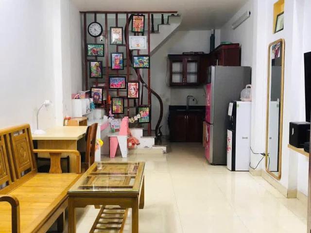 Cho thuê nhà riêng ngõ Gốc Đề Minh Khai Hai Bà Trưng 30m x 5T, 3PN4VS giá 11 triệu
