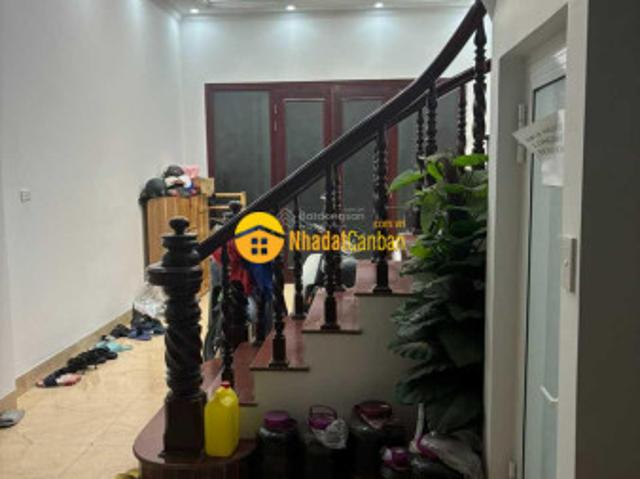 Cho thuê nhà trần quốc hoàn cầu giấy 41m 6 tầng 26 triệu, ô tô, kinh doanh