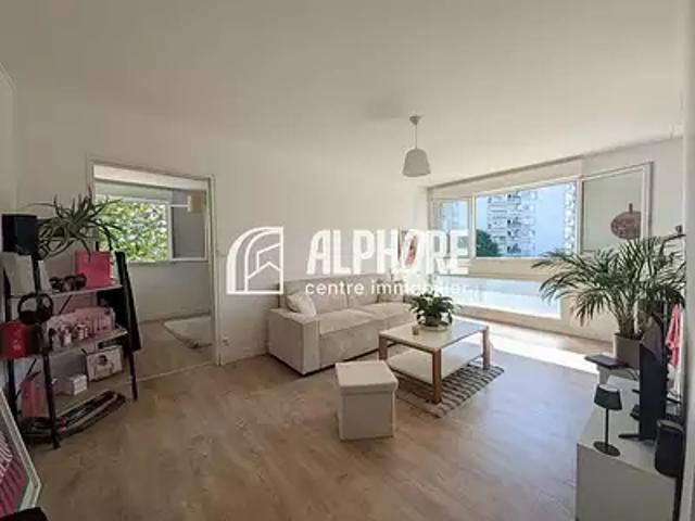 Cholet 49300 Achat / Vente appartement 2 pièces t2 au dernier étage