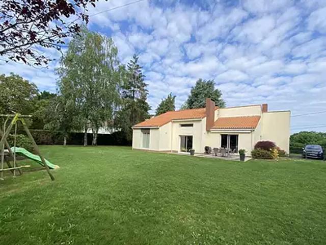 Cholet 49300 Achat / Vente maison 6 pièces t6 au dernier étage parking