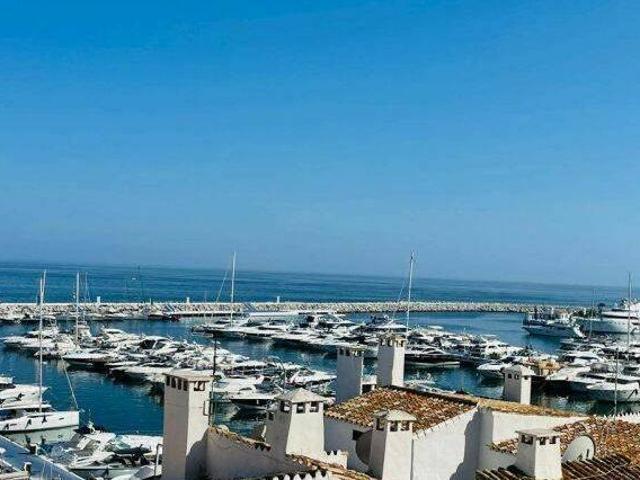 Chollo en alquiler en Puerto Banus con vistas al mar