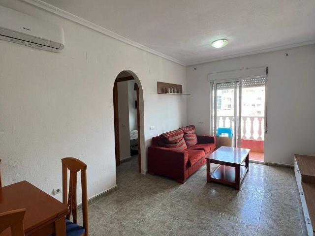 CHOLLAZO DE APARTAMENTO, BUENA OPORTUNIDAD DE NEGOCIO O INVERSION, VENGA A VERLO Y LO COMPROBARÁ!