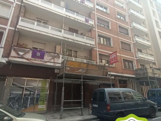 Chomon vende local