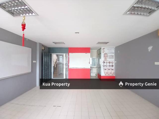 Chonglin Park First Floor Unit For Sale Located at Jalan Tabuan, Kuching