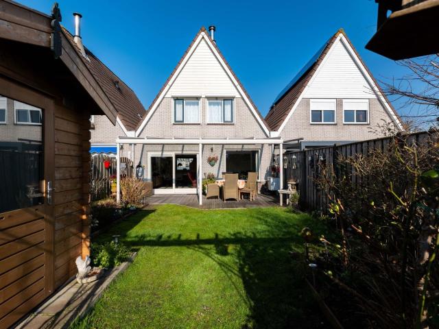 Chopinstraat, 3, 3223TC, Hellevoetsluis, Zuid Holland 3223TC