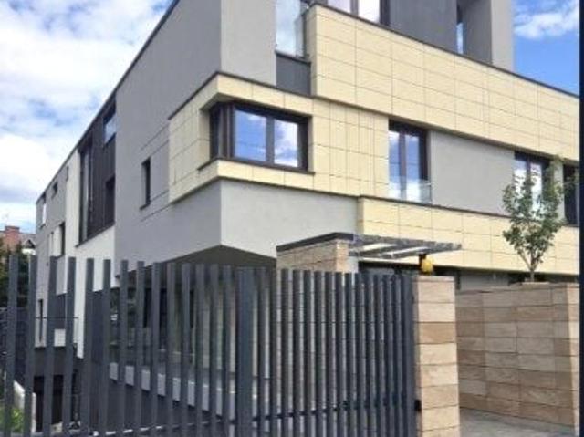 Chorągwi Pancernej 128 m², Warszawa