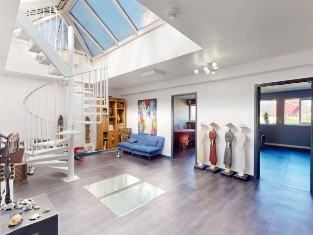 MAISON 241,47M2 GRANDES PIECES HAUT DE GAMME PROCHE VALLE