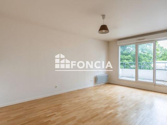 CHÂTENAY MALABRY 92290 – Appartement Lumineux 2 Pièces avec Balcon, Parking & Cave