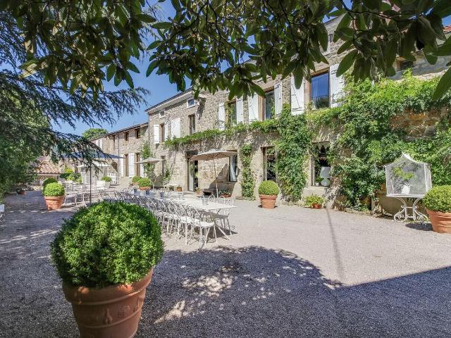 Château au cœur de l'Ardèche verte