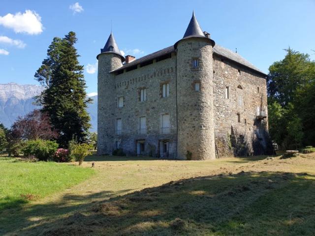 Chateau aux origines médiévales, inscrit au MH