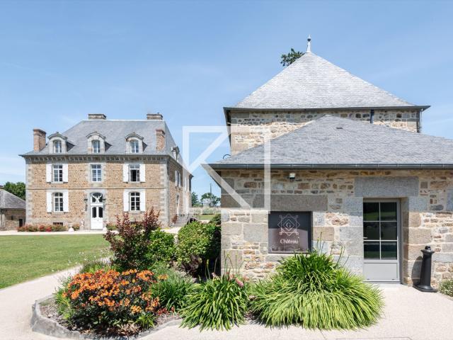 Chateau Avec Espaces De Reception 1341m² Mézières sur Couesnon