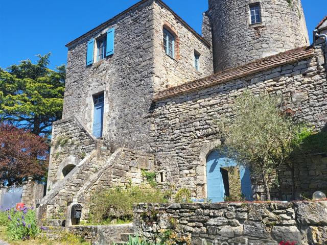 Chateau Avec Vue Exceptionnelle Sur Le Lot 200m² Cajarc