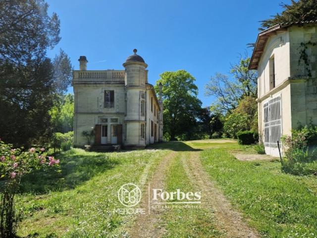 CHATEAU A RENOVER RIVE DROITE