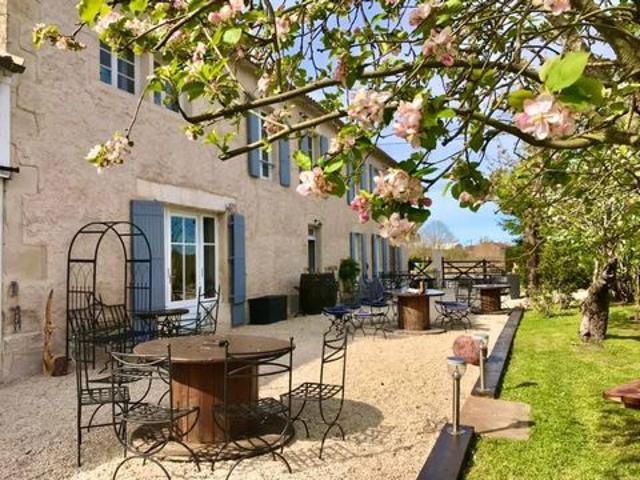 Château en vente sur Aulnay Charente Maritime