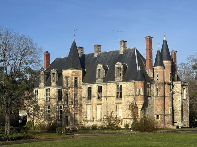 Château à VIERZON 18