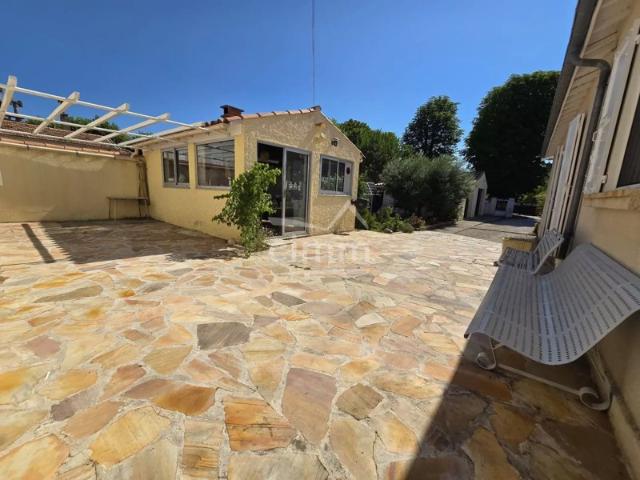 MAISON T4 AVEC JARDIN ET GARAGE