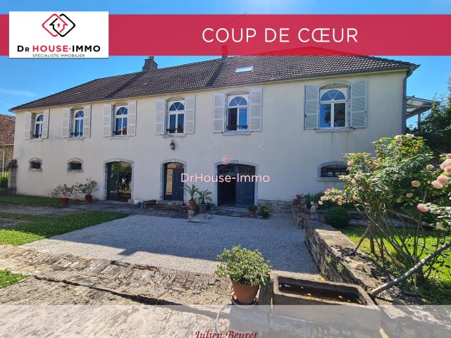 Château Belle demeure 296m² Terrain 3000m² Dépendances Projet de gite