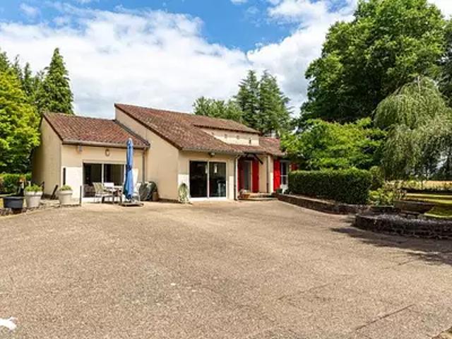 Château Chervix 87380 Achat / Vente maison 5 pièces t5 parking