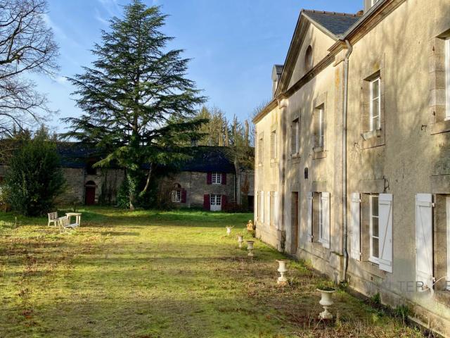 Château de caractère avec dépendances et parc de 4 hectares ? Proche Ploërmel