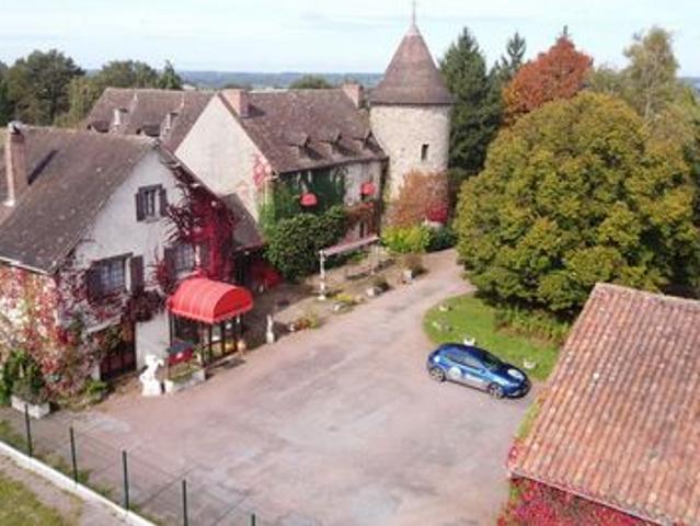 Château de prestige meublé à acheter sur Bessines Sur Gartempe