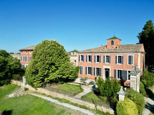 Château de prestige à vendre sur Vaucluse