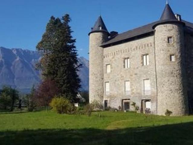 Château de prestige à vendre sur Chambéry