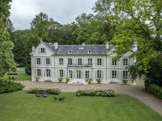 Château de prestige à acheter sur Paris