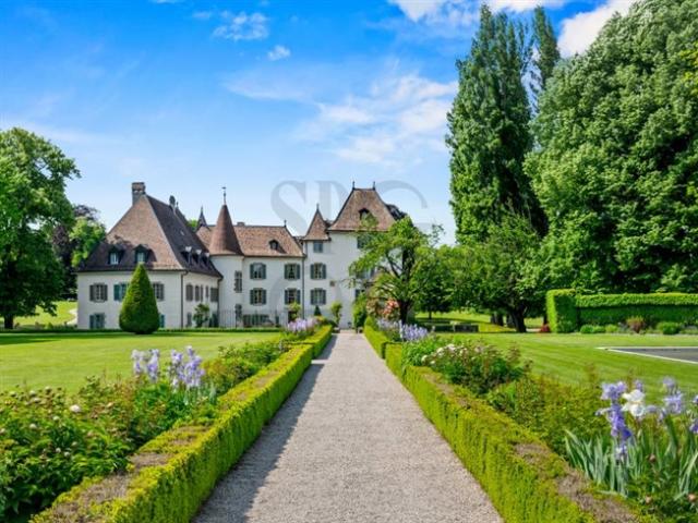 Château de Tournay – Vollständig renoviertes historisches Anwesen
