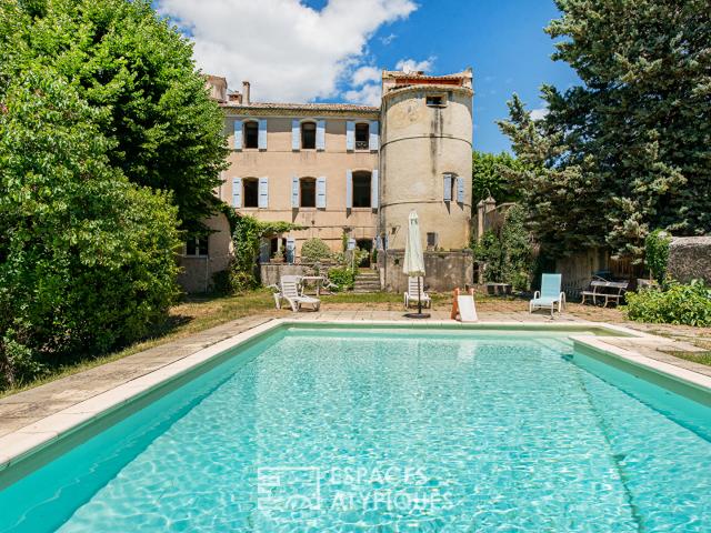 Château de village à réinventer, au pied de la montagne de Lure