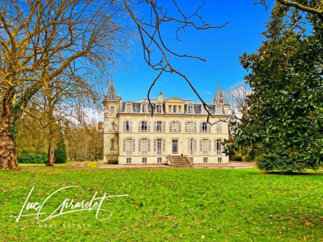 Château époque Napoléon III avec parc et dépendances Proche de Coulommiers 77120