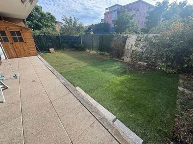 CHÂTEAU GOMBERT ! T3 en rez de jardin avec p