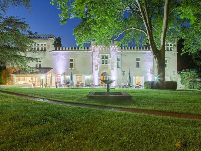 Château Hôtel avec dépendances et parc