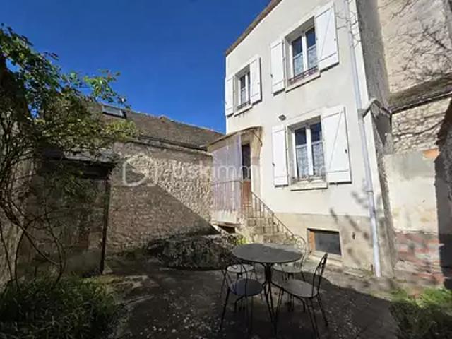 Château Landon 77570 Achat / Vente maison 3 pièces t3 cave