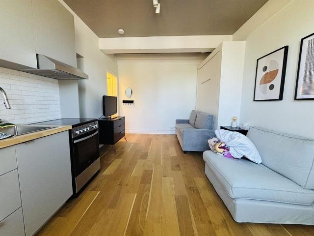 Château St Louis Loft Studio Entièrement Meublé à Louer Montcalm / Saint Sacrement Février 2027