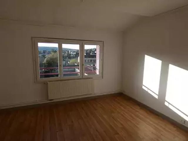 Château Thierry 02400 Location appartement 4 pièces t4 au dernier étage