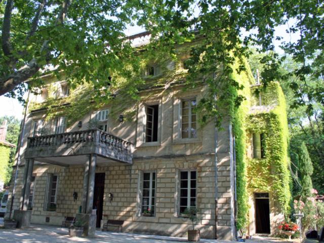 Château viticole historique en Vallée du Rhône sur 30 ha