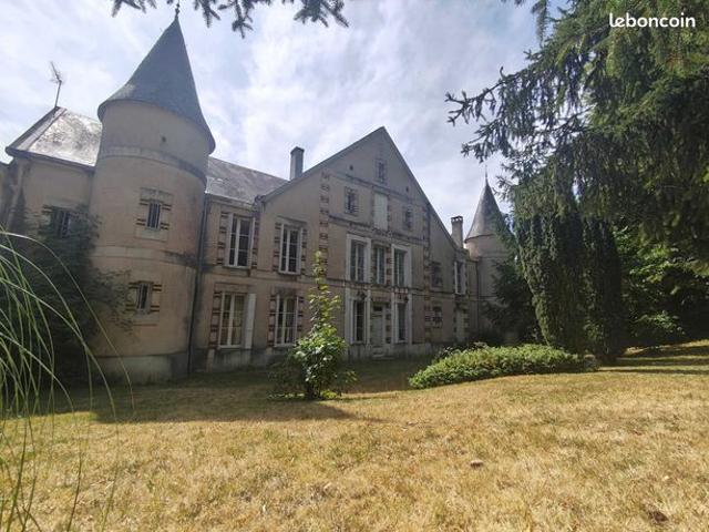 Château 14 pièces 492 m²
