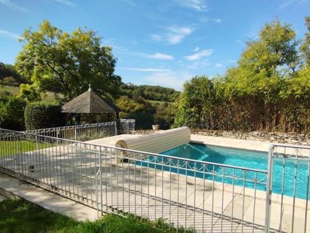 Château 15 pièces 450 m²