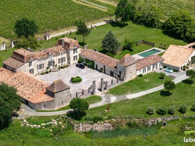 Château 15 pièces 550 m²