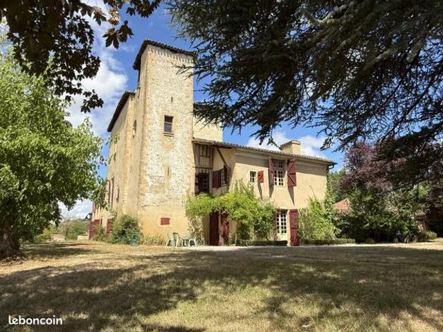 Château 15 pièces 648 m²